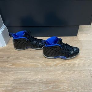 Nike Air Foamposite One youth size 6